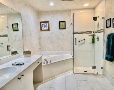 8082 Aberdeen Drive - Photo Thumbnail 12