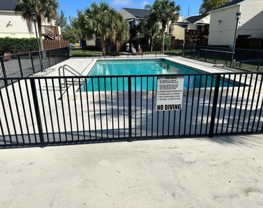 637 Executive Center Drive - Photo Thumbnail 13