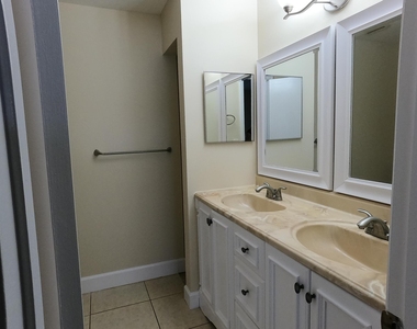 16363 Water Way - Photo Thumbnail 9