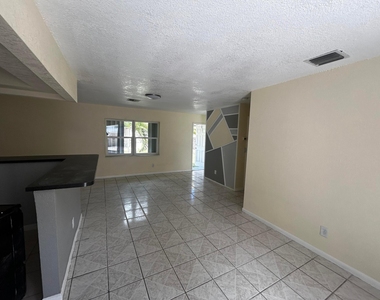 2691 Nw 8th Street - Photo Thumbnail 1