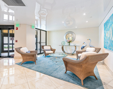 5420 N Ocean Drive - Photo Thumbnail 16