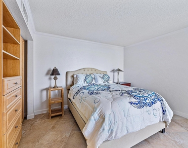 5420 N Ocean Drive - Photo Thumbnail 11