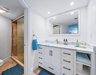 5420 N Ocean Drive - Photo Thumbnail 10