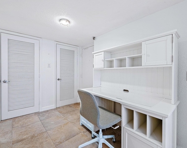 5420 N Ocean Drive - Photo Thumbnail 13