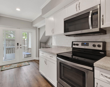 11521 Landing Place - Photo Thumbnail 6
