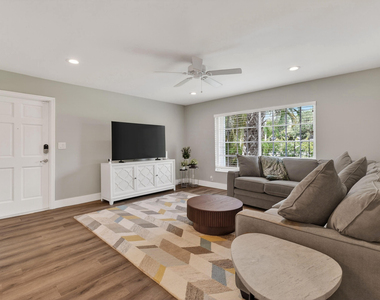 11521 Landing Place - Photo Thumbnail 3