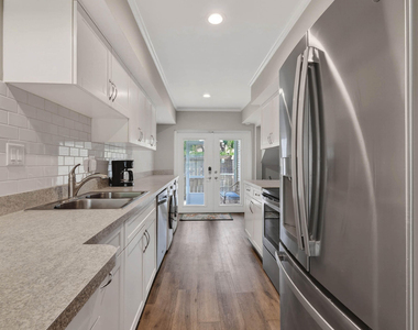 11521 Landing Place - Photo Thumbnail 5