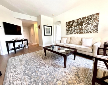 11028 Legacy Drive - Photo Thumbnail 14