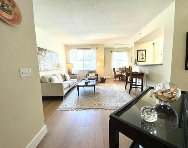 11028 Legacy Drive - Photo Thumbnail 10