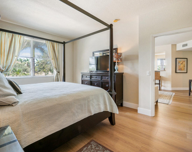 11028 Legacy Drive - Photo Thumbnail 17