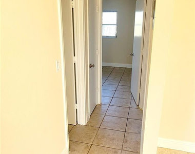 5192 Ne 6th Avenue - Photo Thumbnail 8