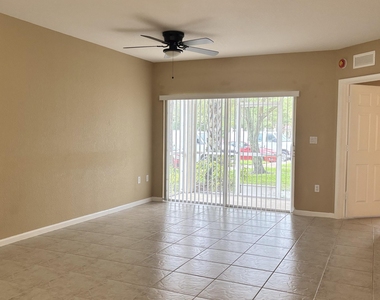1103 Golden Lakes Boulevard - Photo Thumbnail 8