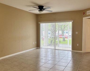 1103 Golden Lakes Boulevard - Photo Thumbnail 5