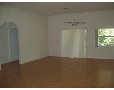 3014 Sw Segovia Street - Photo Thumbnail 1