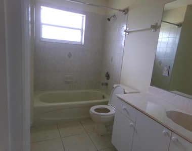 3014 Sw Segovia Street - Photo Thumbnail 8