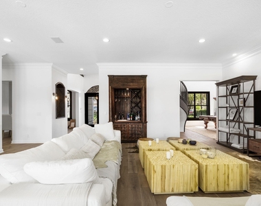 11695 Sunrise View Lane - Photo Thumbnail 8