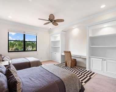 11695 Sunrise View Lane - Photo Thumbnail 24