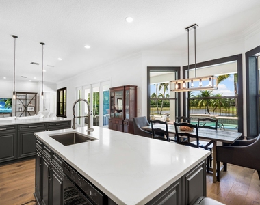 11695 Sunrise View Lane - Photo Thumbnail 14