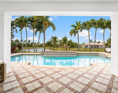 11695 Sunrise View Lane - Photo Thumbnail 1