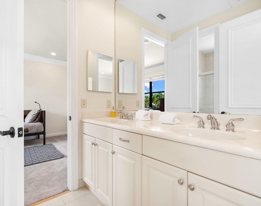 11695 Sunrise View Lane - Photo Thumbnail 25