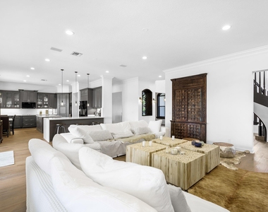 11695 Sunrise View Lane - Photo Thumbnail 9