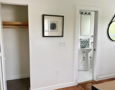 717 2nd Avenue S - Photo Thumbnail 3