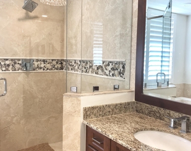 431 Bay Colony Drive N - Photo Thumbnail 21