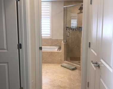 431 Bay Colony Drive N - Photo Thumbnail 24