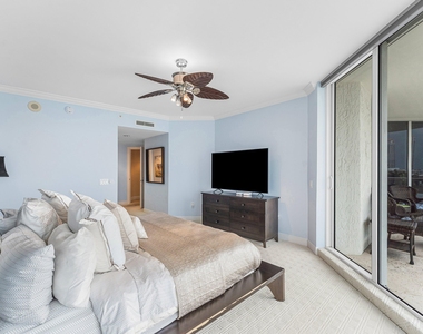 6000 Island Boulevard - Photo Thumbnail 21