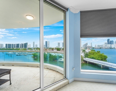 6000 Island Boulevard - Photo Thumbnail 24