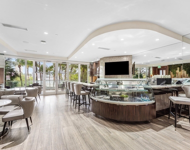 6000 Island Boulevard - Photo Thumbnail 34