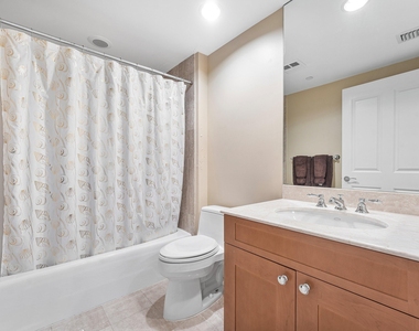 6000 Island Boulevard - Photo Thumbnail 13