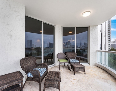 6000 Island Boulevard - Photo Thumbnail 29