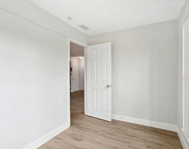 2301 N Congress Avenue - Photo Thumbnail 12