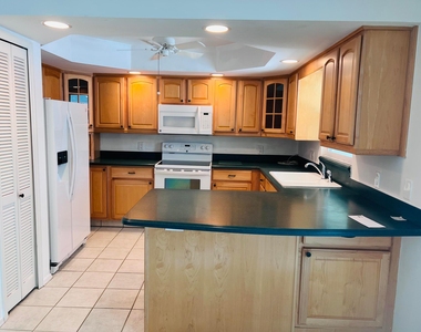 235 14th Avenue - Photo Thumbnail 10