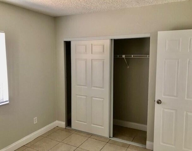 6043 10th Avenue N - Photo Thumbnail 16