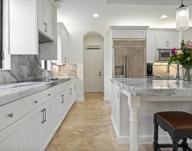 9521 Eden Manor - Photo Thumbnail 60