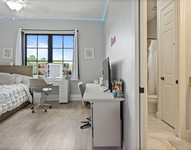 9521 Eden Manor - Photo Thumbnail 74