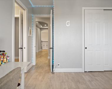 9521 Eden Manor - Photo Thumbnail 76