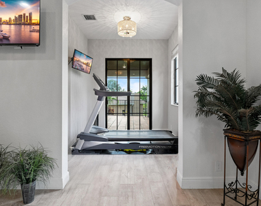 9521 Eden Manor - Photo Thumbnail 91