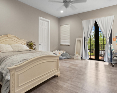 9521 Eden Manor - Photo Thumbnail 78