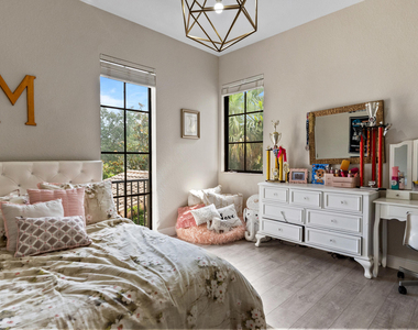 9521 Eden Manor - Photo Thumbnail 77