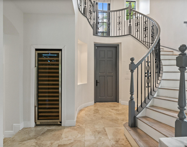 9521 Eden Manor - Photo Thumbnail 46