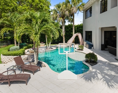 9521 Eden Manor - Photo Thumbnail 10
