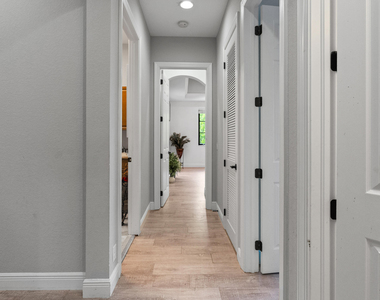 9521 Eden Manor - Photo Thumbnail 84