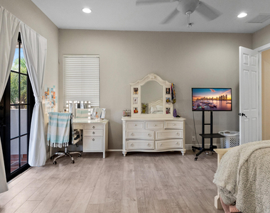 9521 Eden Manor - Photo Thumbnail 82