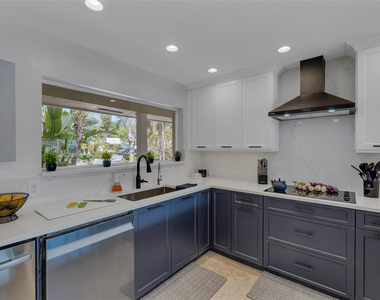 272 Imperial Lane - Photo Thumbnail 40