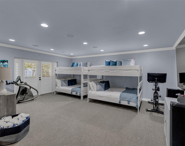 272 Imperial Lane - Photo Thumbnail 6