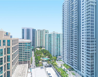 333 Las Olas Way - Photo Thumbnail 13