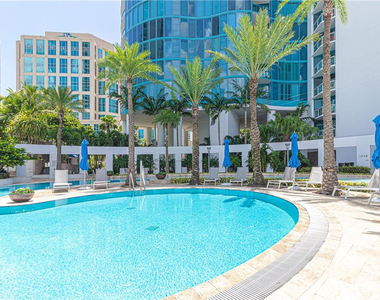 333 Las Olas Way - Photo Thumbnail 15